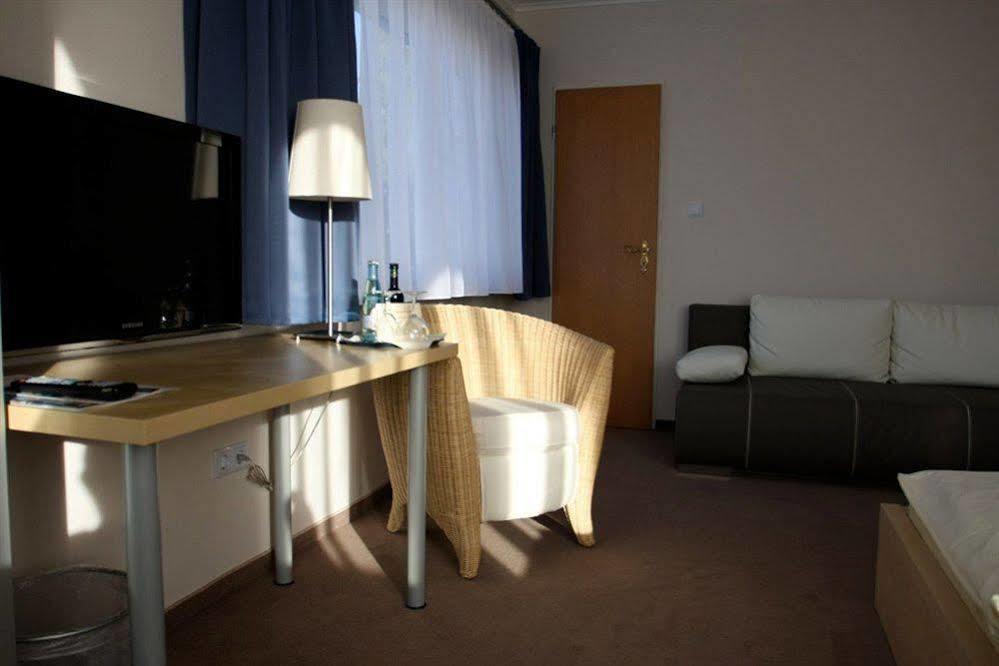 Das Hotelchen ลูเบค ภายนอก รูปภาพ